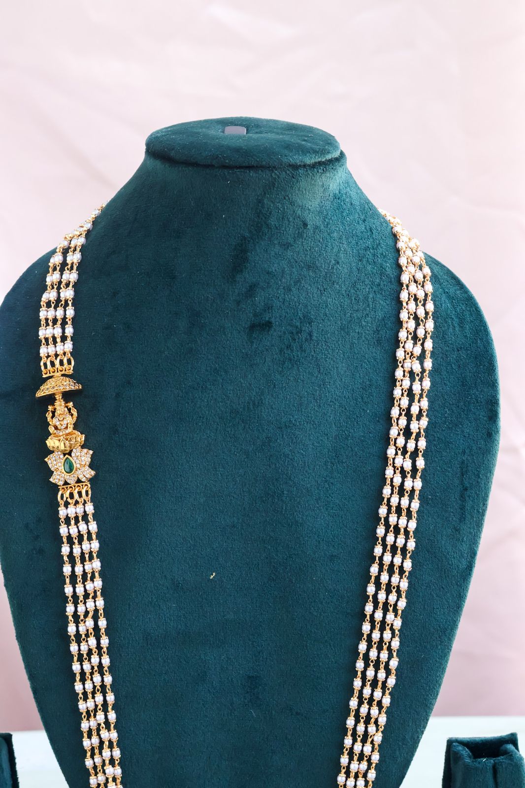 Heritage Lakshmi Motif Muggappu Chain