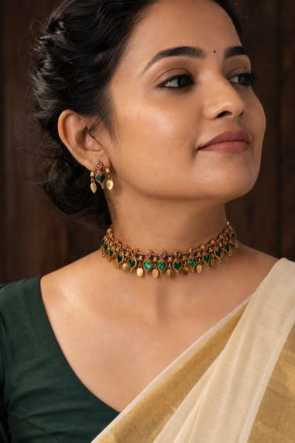 Palaka Ilakkathali Emerald Choker Set