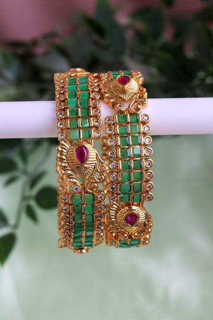 Royal AD Green Stone Kada (price of a pair)
