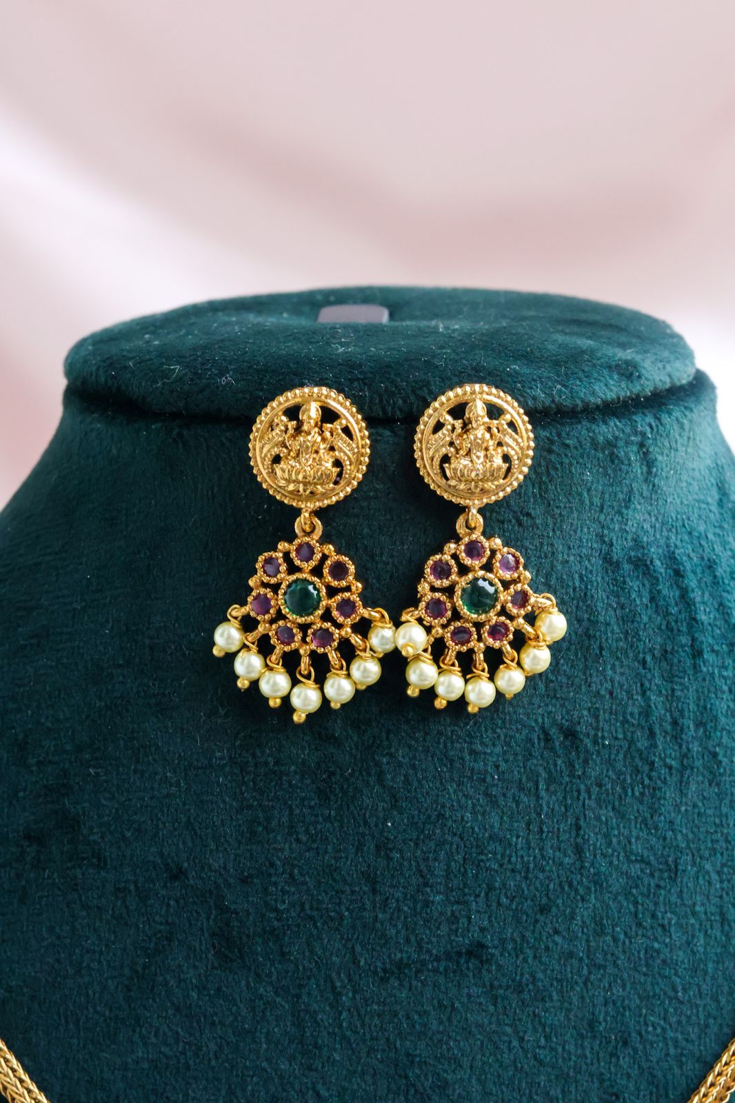 Matt finish floral lakshmi medallion necklace with earring
