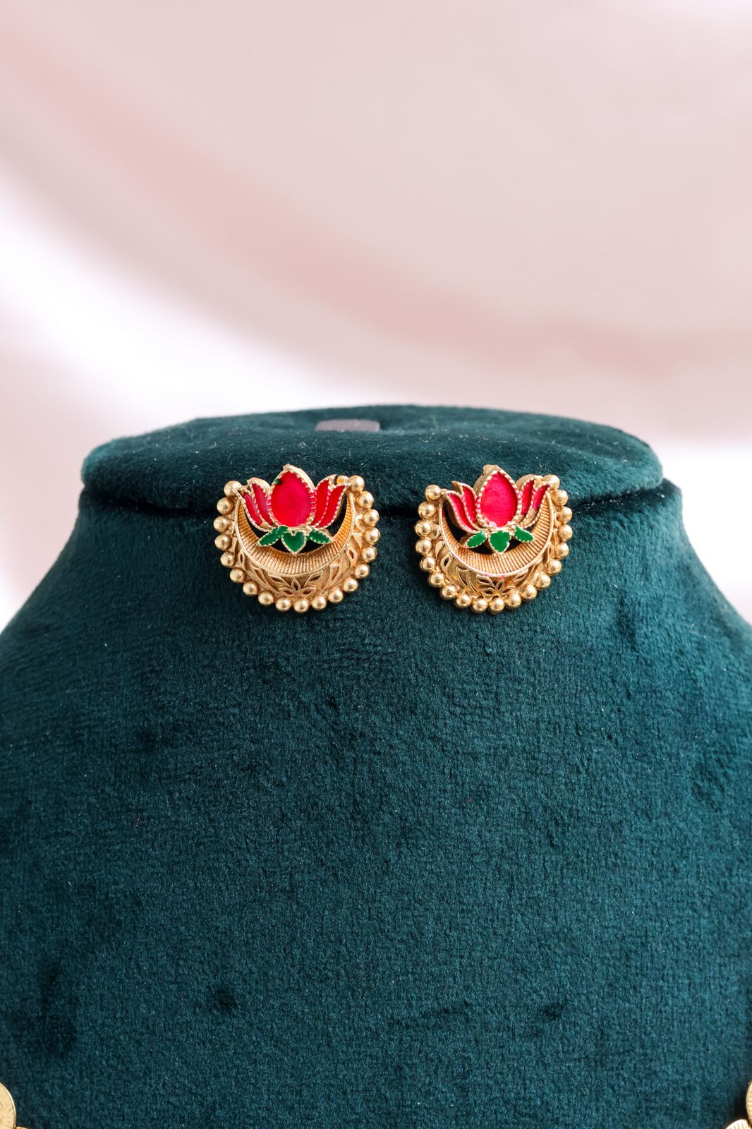 Lotus Design Coin choker