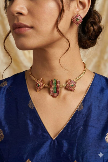 Vishnu Vaibhavam Kemp Collar