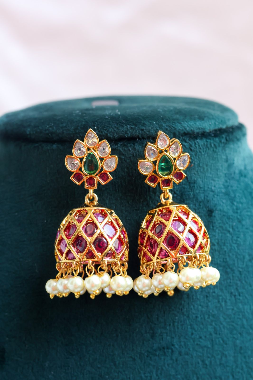 Ratna Lotus Kemp Jhumka