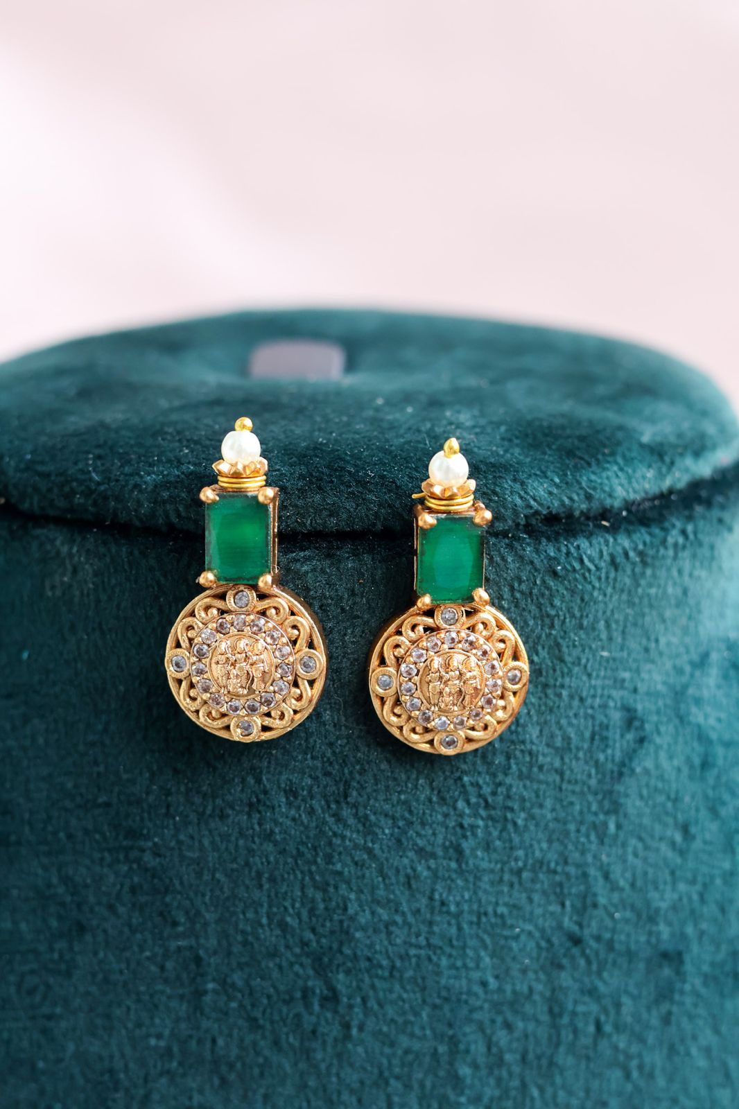 Antique Gold-Plated Ruby/Emerald Coin Choker with Matching Earrings